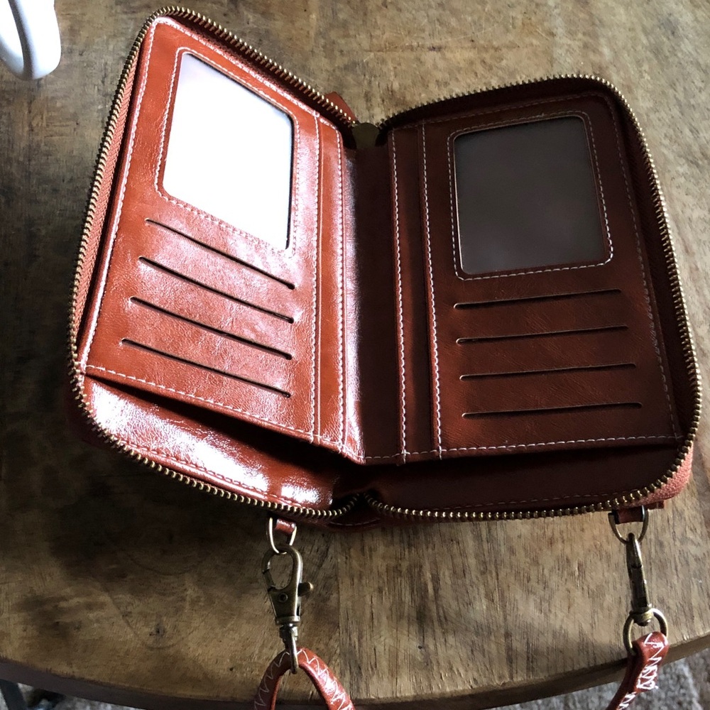Leather Crossbody Wallet